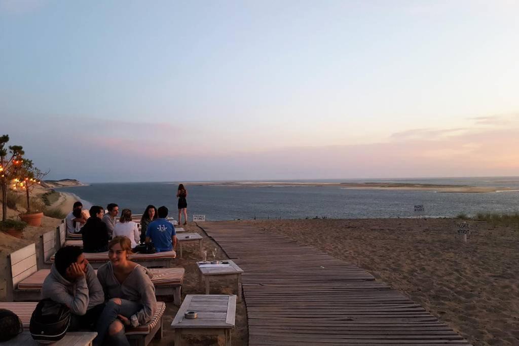 Appartement Les Pieds Dans L Eau Acces Direct Plage Pereire, Parking Gratuit ,Wifi Arcachon Exterior photo